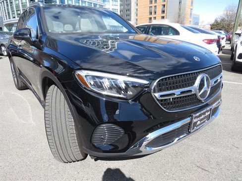 Used 2026 Mercedes-Benz GLC 300 4MATIC image 27