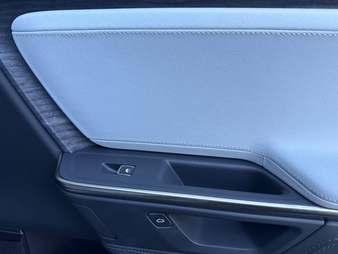 Used 2025 Rivian R1T Adventure image 20