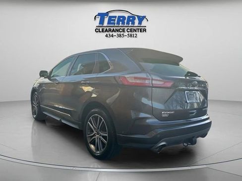 Used 2019 Ford Edge Titanium w/ Equipment Group 301A image 4
