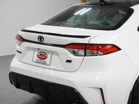 Certified 2025 Toyota Corolla SE FWD image 9