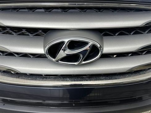 Used 2012 Hyundai Santa Fe GLS image 9