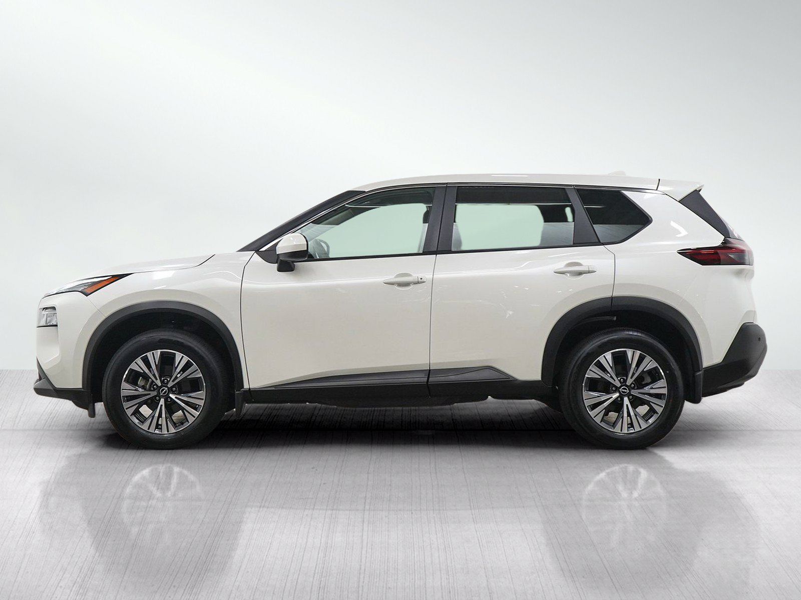 Used 2023 Nissan Rogue SV AWD/4WD image 4