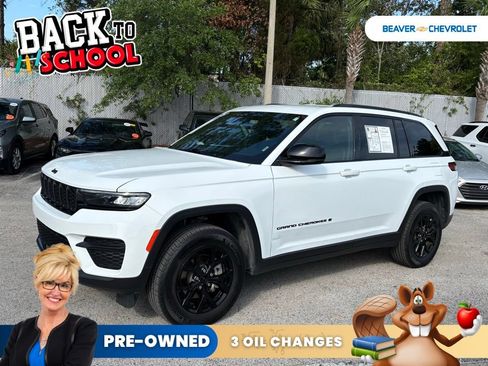 Used 2025 Jeep Grand Cherokee Altitude AWD/4WD image 1