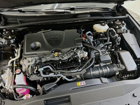 Used 2025 Toyota Camry SE FWD image 34