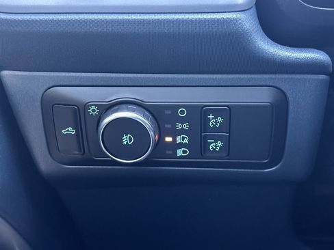 Used 2025 Ford Maverick Lobo image 28