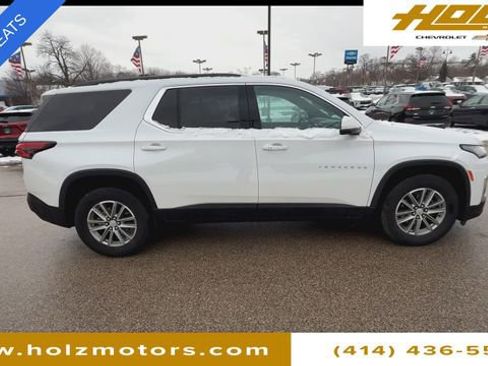 Used 2023 Chevrolet Traverse LT image 9