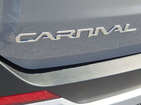 New 2026 Kia Carnival EX image 11