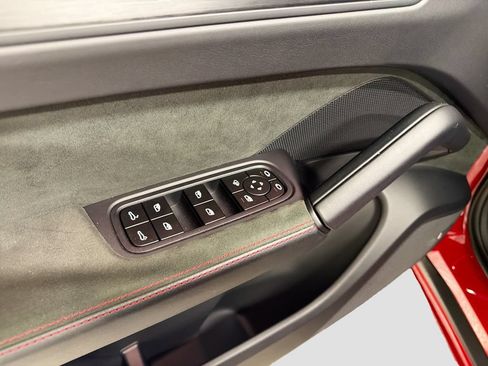 Certified 2025 Porsche Cayenne GTS AWD/4WD image 19