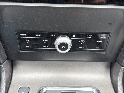 Used 2013 Ford Mustang Convertible image 15