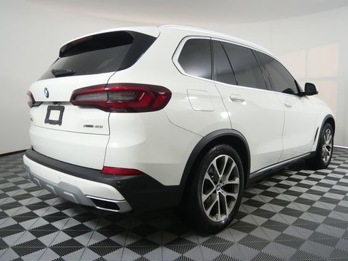 Used 2021 BMW X5 xDrive40i w/ Premium Package 2 AWD/4WD image 3