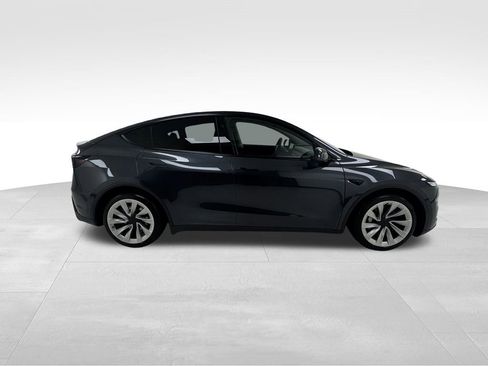 Used 2026 Tesla Model Y Long Range image 8