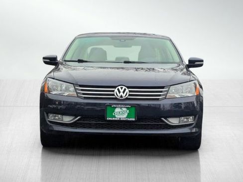 Used 2015 Volkswagen Passat 1.8T SE image 2