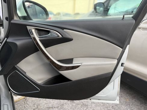 Used 2012 Buick Verano FWD image 24