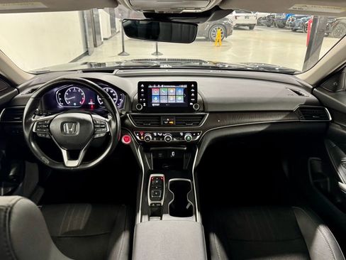 Used 2020 Honda Accord Touring image 15