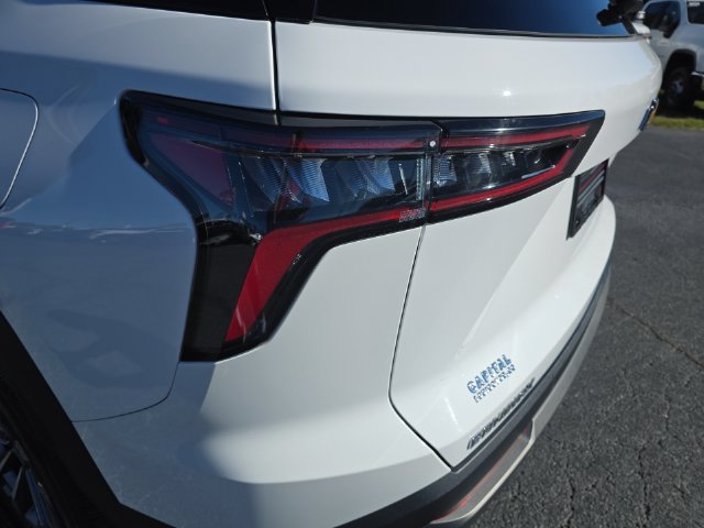 Used 2025 Chevrolet Equinox LT FWD image 35