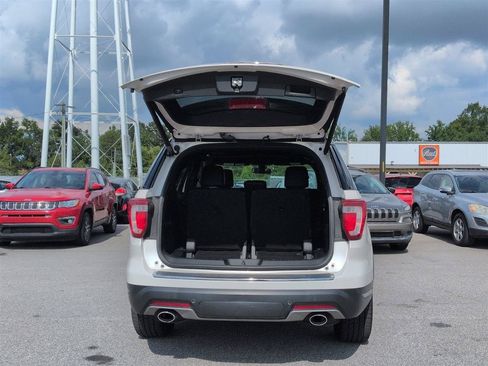 Used 2019 Ford Explorer Limited w/ Ford Safe & Smart Package AWD/4WD image 34