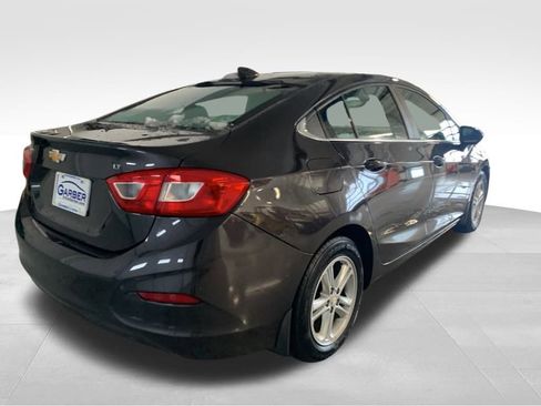 Used 2017 Chevrolet Cruze LT image 5
