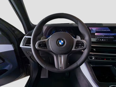 New 2026 BMW X5 xDrive40i w/ M Sport Package AWD/4WD image 11