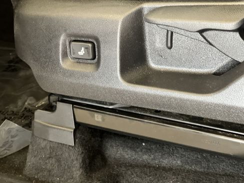Used 2024 Toyota Tacoma SR RWD image 13