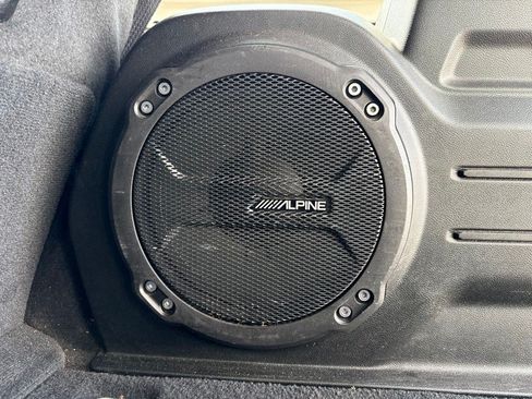 Used 2022 Jeep Wrangler Unlimited Sahara AWD/4WD image 7