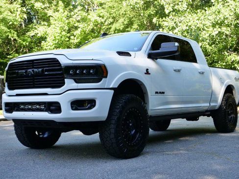 Used 2022 RAM 2500 Laramie AWD/4WD image 6