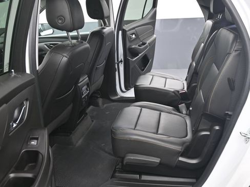 Certified 2020 Chevrolet Traverse LT w/ LT Premium Package AWD/4WD image 13