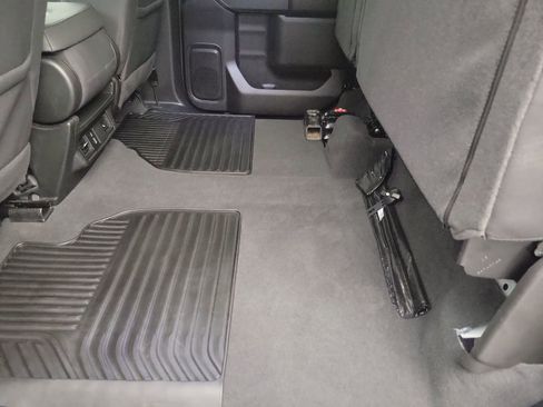 Used 2025 Chevrolet Silverado 2500 Custom w/ Custom Convenience Package image 19