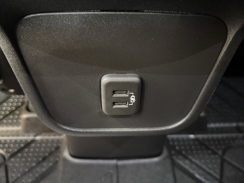 Used 2024 Chevrolet Equinox LT w/ LPO, Floor Liner Package AWD/4WD image 13