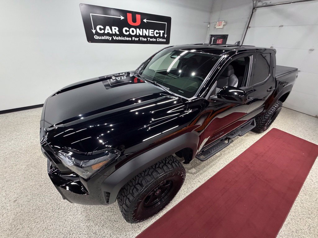 Used 2025 Toyota Tacoma TRD Off-Road AWD/4WD image 25