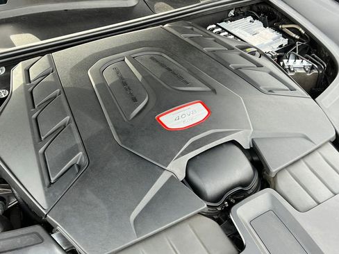 Used 2021 Porsche Cayenne Turbo image 45