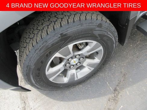 Used 2018 Chevrolet Colorado Z71 AWD/4WD image 4