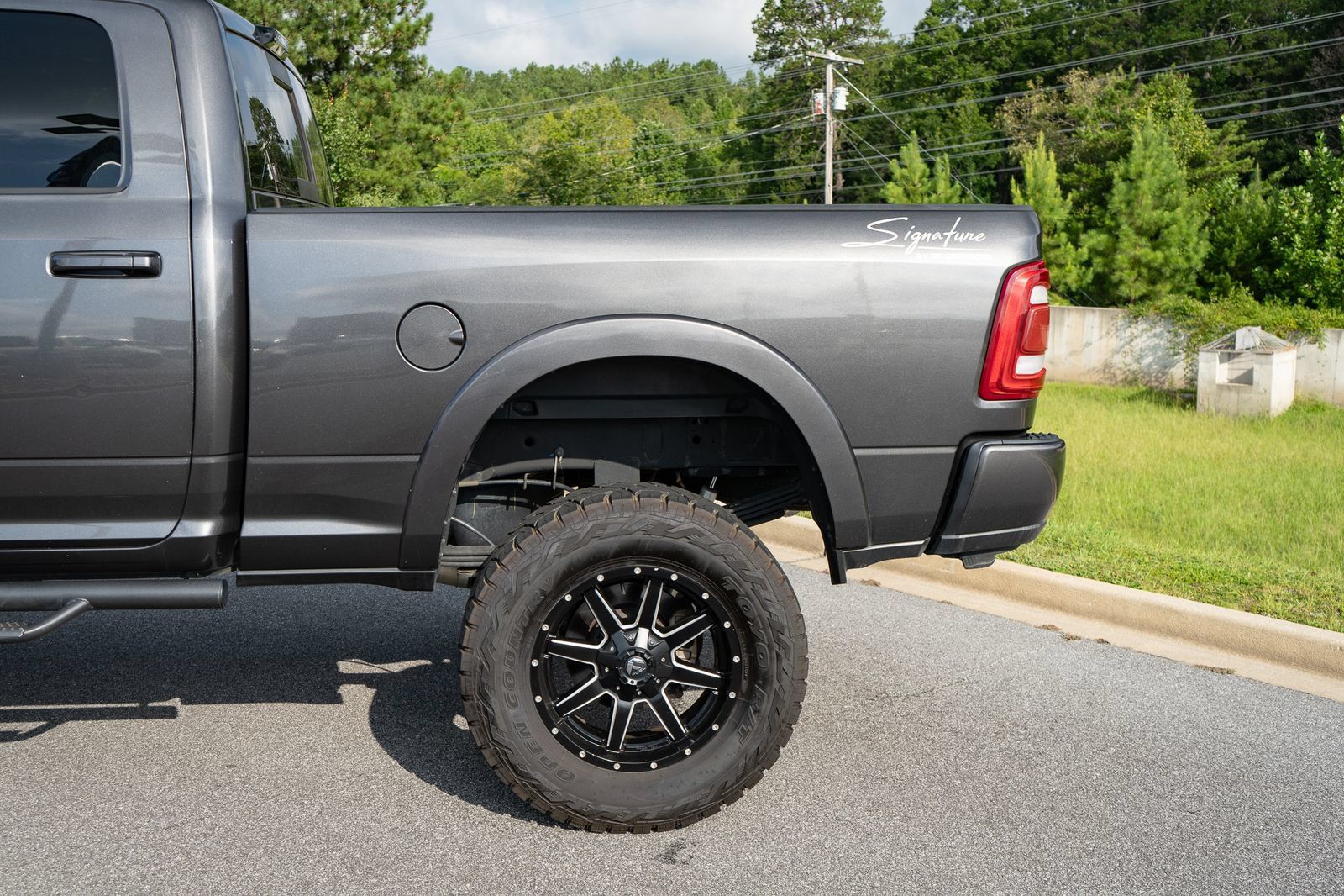 Used 2022 RAM 3500 Laramie AWD/4WD image 6