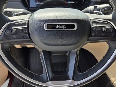 Used 2023 Jeep Grand Cherokee L Limited w/ Trailer Tow Group (B) AWD/4WD image 24