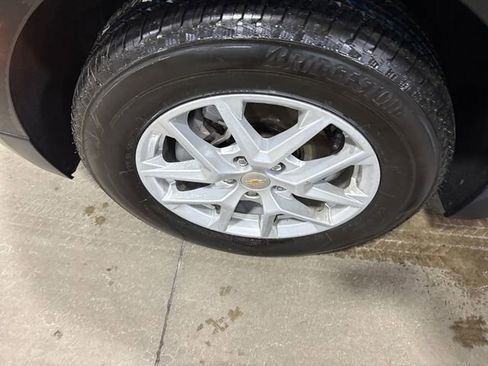 Used 2022 Chevrolet Equinox LT image 16