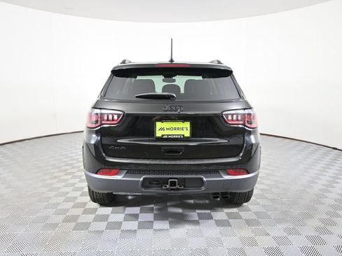 Used 2021 Jeep Compass Latitude w/ Sun and Sound Group AWD/4WD image 5