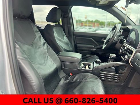Certified 2025 Toyota Tacoma TRD Off-Road AWD/4WD image 9