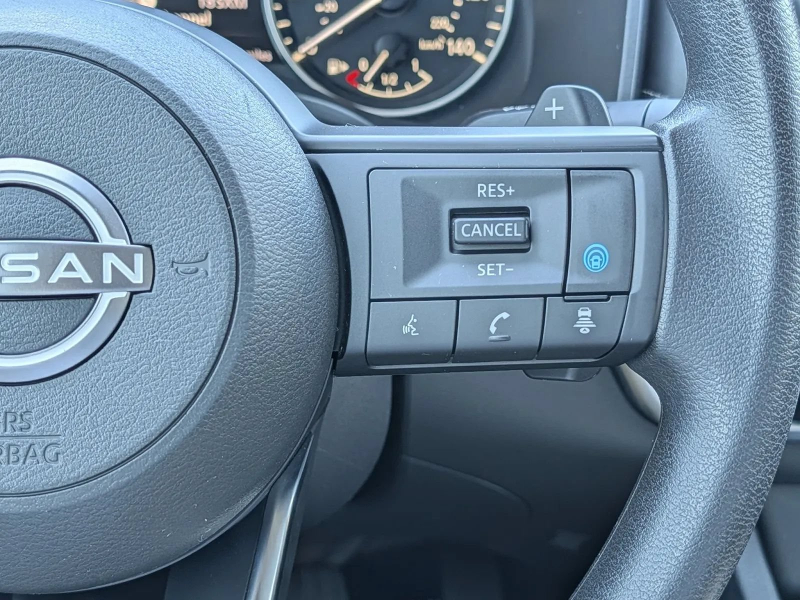 Used 2024 Nissan Rogue SV AWD/4WD image 22