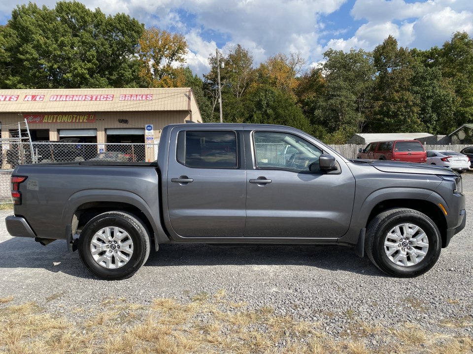 Used 2022 Nissan Frontier SV w/ Technology Package AWD/4WD image 4
