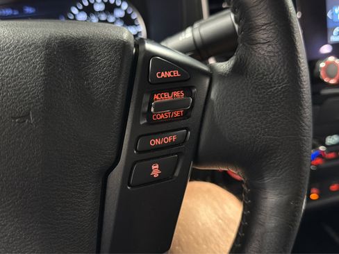 Used 2022 Nissan Frontier SV AWD/4WD image 24