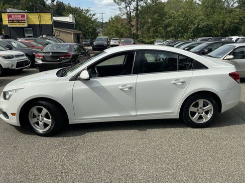 Used 2016 Chevrolet Cruze LT FWD image 8