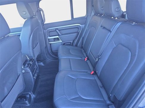 Used 2024 Land Rover Defender 110 S image 13