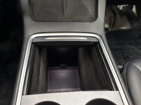 Used 2021 Tesla Model 3 Standard Range Plus image 11