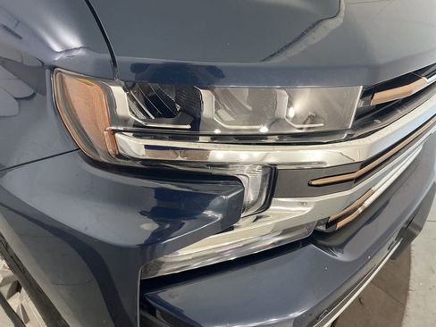 Used 2022 Chevrolet Silverado 1500 High Country image 34