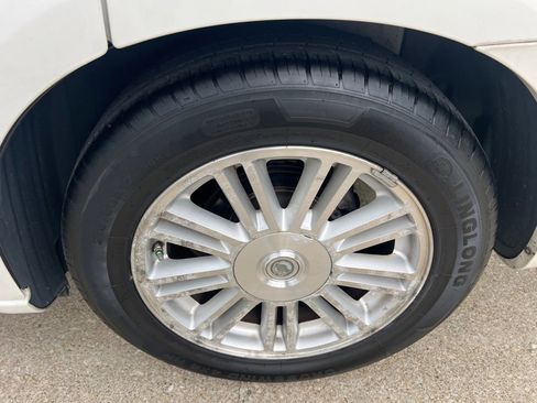 Used 2009 Chrysler Sebring Touring image 17