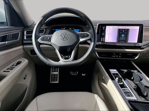 Used 2025 Volkswagen Atlas SEL Premium R-Line AWD/4WD image 6