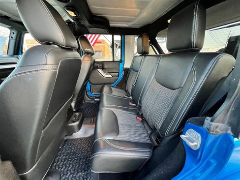 Used 2015 Jeep Wrangler Unlimited Sport image 15