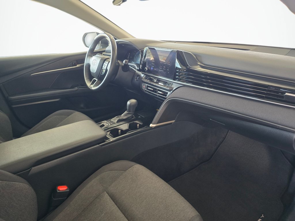 Used 2025 Toyota Camry LE w/ Convenience Package FWD image 43