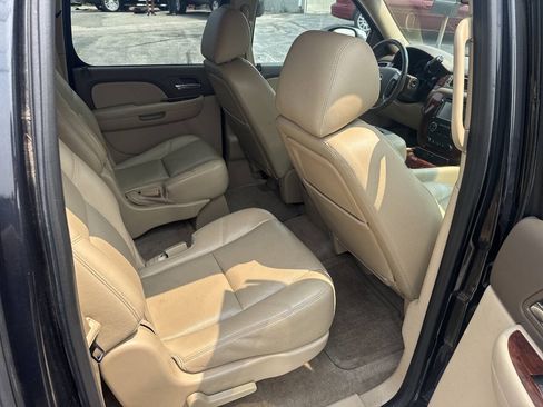 Used 2013 Chevrolet Suburban LTZ AWD/4WD image 17