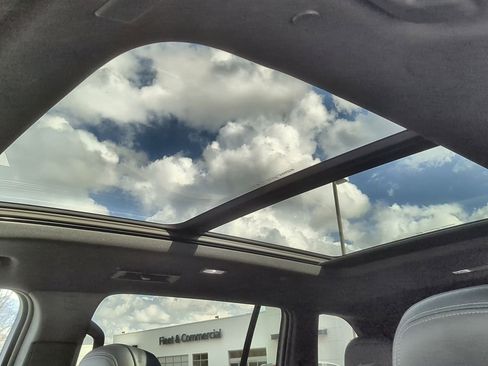 Used 2025 Buick Enclave Avenir w/ Super Cruise Package image 19