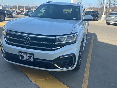 Used 2022 Volkswagen Atlas SEL Premium image 11